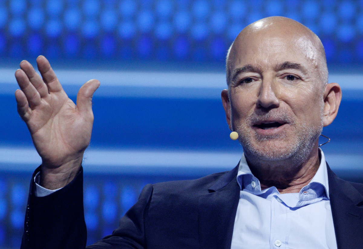 ▲제프 베이조스 아마존 창업자가 6일(현지시간) 아메리카비즈니스포럼에서 발언하고 있다. (마이애미/EPA연합뉴스)
