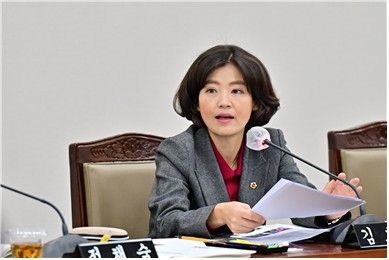 ▲김효정 부산시의원이 질의를 하고 있다. (사진제공=부산시의회 )