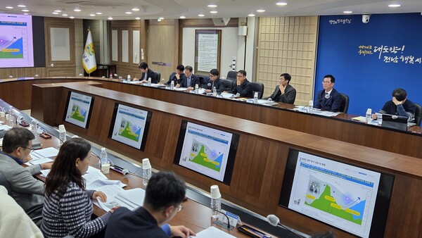▲전남도는 '외국인교육기관 설립 연구용역 착수보고회'를 개최해 외국교육기관 설립의 필요성과 협력체계 구축 방안을 심도 있게 논의했다.
(사진제공=전남도)