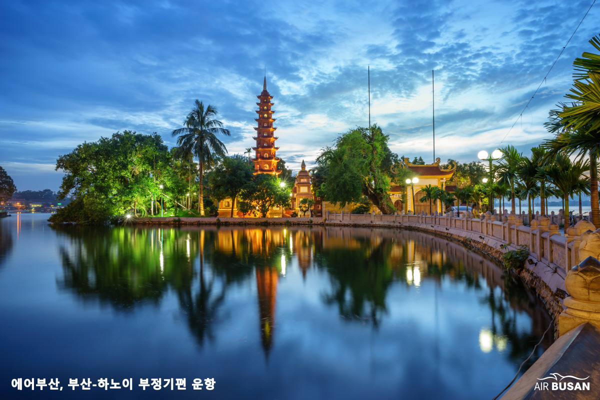 ▲에어부산, 부산-하노이 부정기편 운항 홍보 이미지 (사진=에어부산)