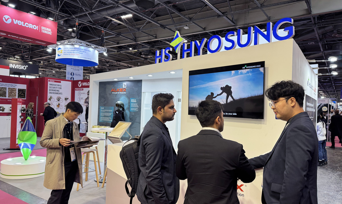 ▲프랑스 파리에서 열리는 밀리폴 파리 2025의 HS효성첨단소재 부스 전경. (HS효성첨단소재)