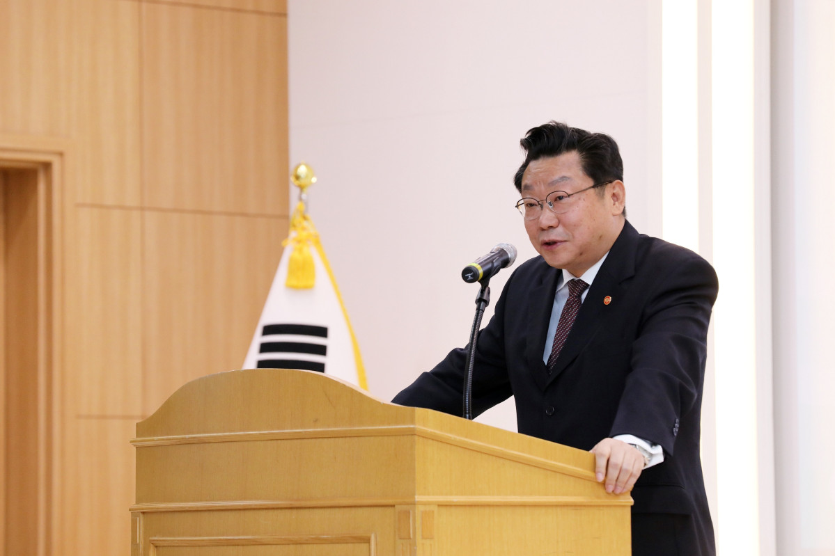 ▲주형환 저출산고령사회위원회 부위원장이 18일 '제4회 한국후견대회'에서 축사를 하고 있다.(저출산고령사회위원회 제공)