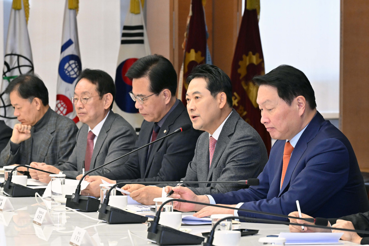 ▲장동혁 국민의힘 대표가 19일 서울 중구 대한상의에서 열린 '국민의힘-대한상공회의소' 정책 간담회에서 모두발언을 하고 있다. 신태현 기자 holjjak@