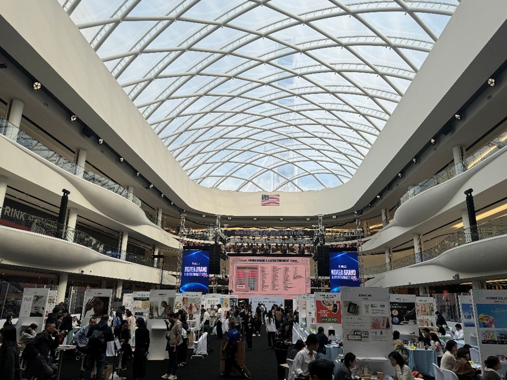 ▲이엔크리에이티브는 최근 미국에서 열린 ‘2025 뉴욕 한류박람회’에 참가해 미국·캐나다·중남미 등 총 16개 바이어와 수출 상담을 진행했다.(이엔크리에이티브 제공)