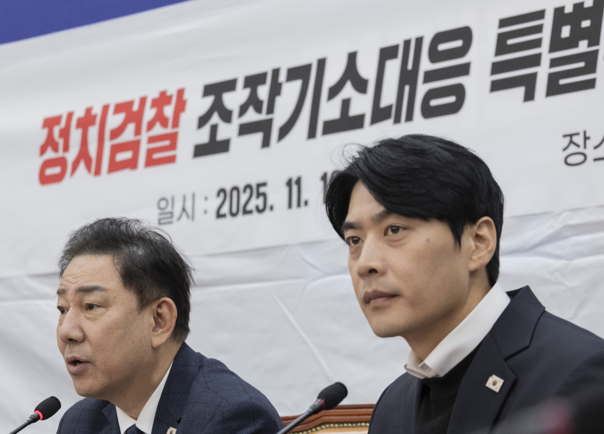 ▲김병기 더불어민주당 원내대표가 19일 국회에서 열린 정치검찰 조작기소대응 특별위원회 활동 보고회에 참석해 발언하고 있다. (연합뉴스)