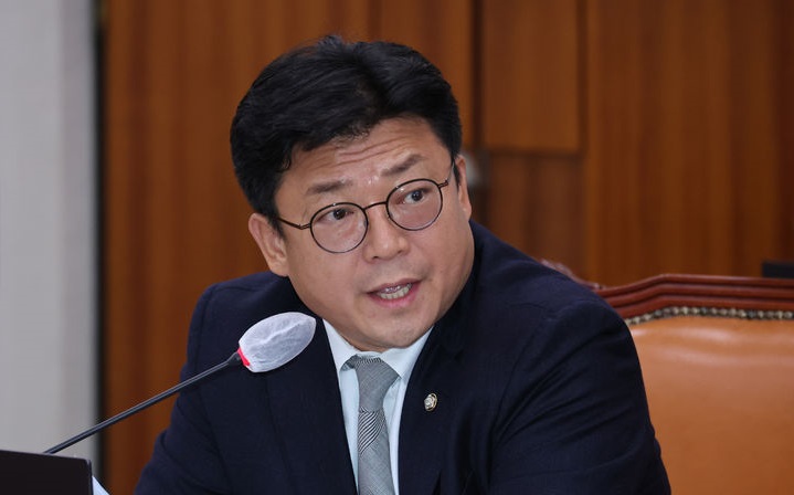 ▲ 강명구 국민의힘 의원이 지난달 28일 서울 여의도 국회에서 열린 농림축산식품해양수산위원회 국정감사에서 질의를 하고 있다. (뉴시스)