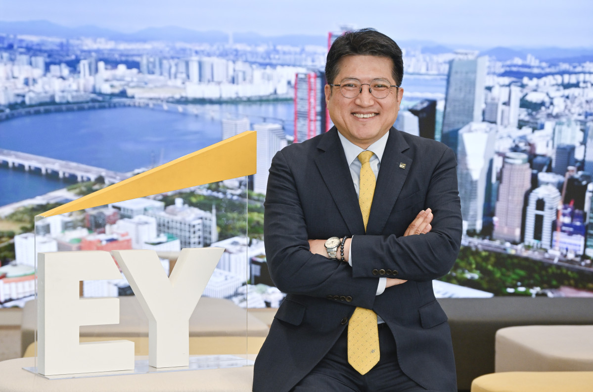 ▲박정익 한영회계법인 본부장이 11일 서울 영등포구 한영회계법인에서 이투데이와 인터뷰에 앞서 포즈를 취하고 있다. 조현호 기자 hyunho@