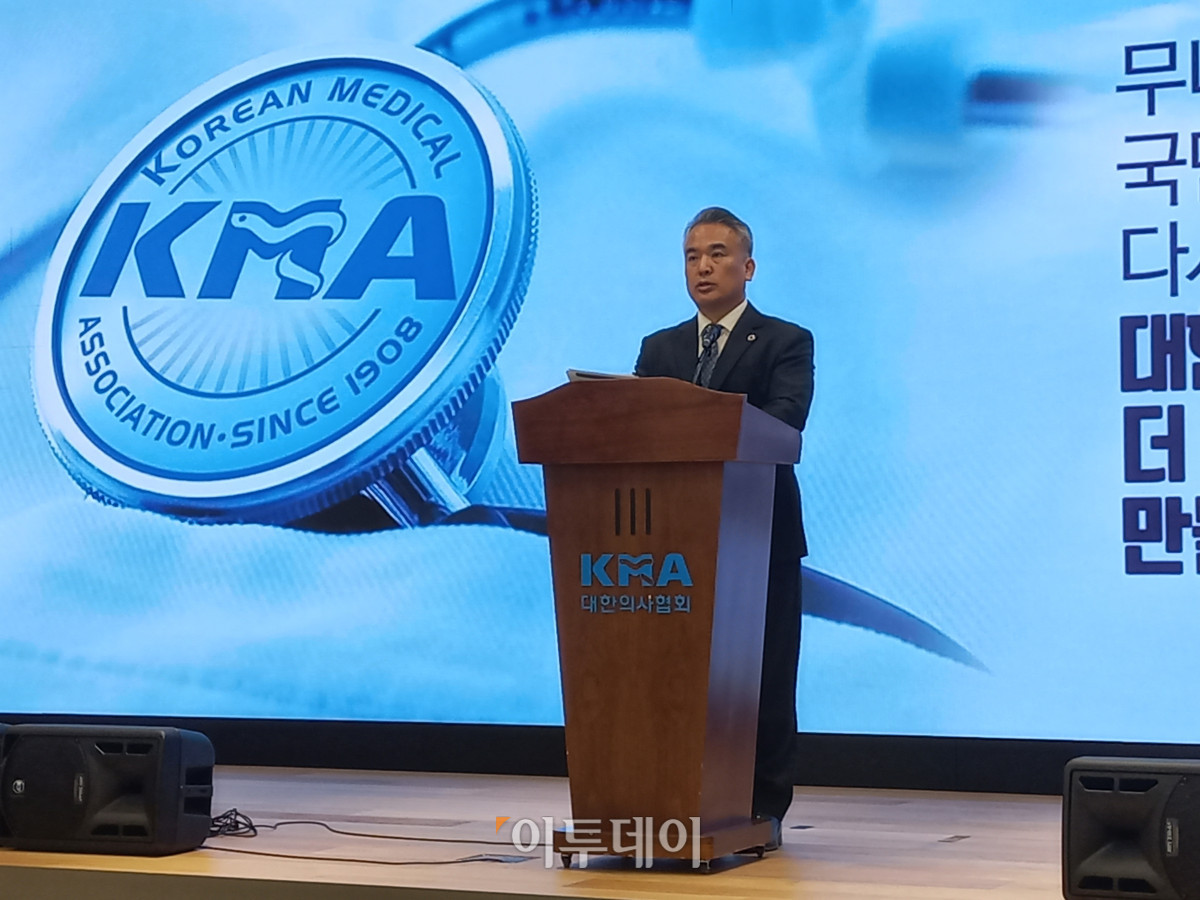 ▲김성근 대한의사협회 대변인이 20일 오후 서울 용산구 의협회관에서 의료현안 브리핑을 진행하고 있다. (한성주 기자 hsj@)