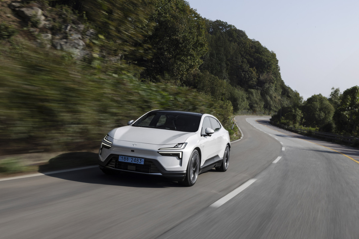 ▲폴스타 4 주행 모습. (사진=폴스타코리아)