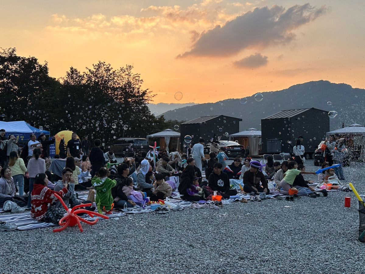 ▲LIG넥스원이 패밀리데이와 가을캠핑 등 임직원 가족 초청 행사를 진행했다. (사진제공=LIG넥스원)