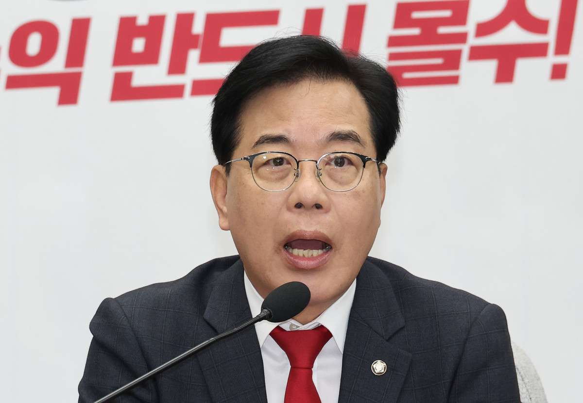 ▲송언석 국민의힘 원내대표가 21일 서울 여의도 국회에서 열린 원내대책회의에서 발언하고 있다. (연합뉴스)