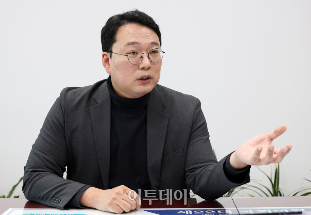 ▲천하람 개혁신당 원내대표가 19일 서울 여의도 국회 의원회관에서 이투데이와 인터뷰를 하고 있다. 고이란 기자 photoeran@ (이투데이DB)