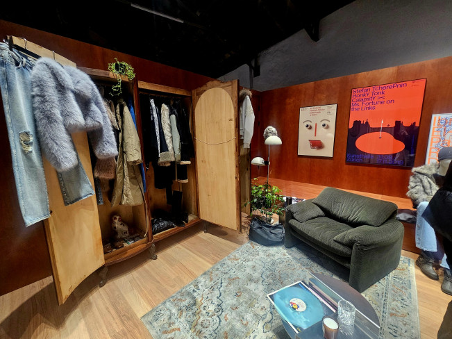 ▲ 20일 성수동 ‘더블유클로젯(W Closet)’ 내 힙스터의 옷장 내부 공간이 보이고 있다. (사진=정영인 기자 oin@)