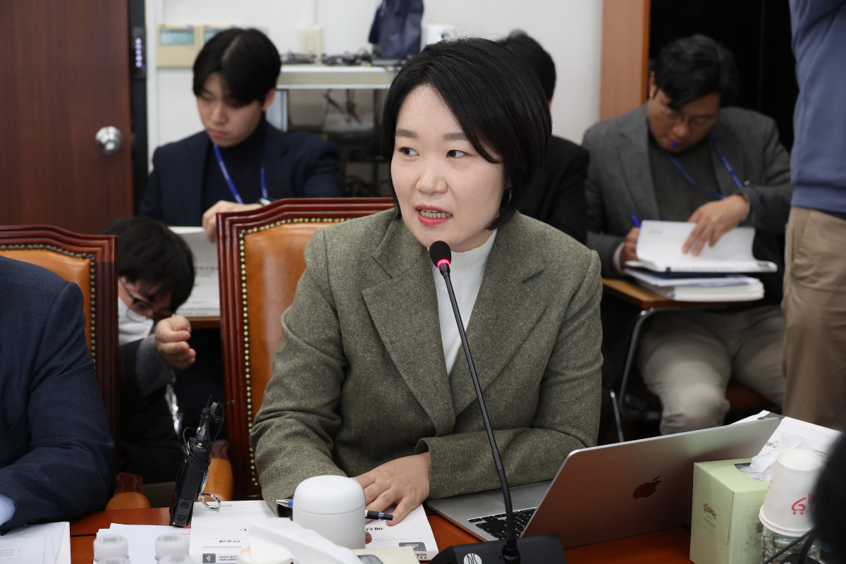 ▲17일 서울 여의도 국회에서 열린 예산결산특별위원회 예산안 조정소위원회에서 더불어민주당 이소영 간사가 발언하고 있다. 2025.11.17 (연합뉴스)