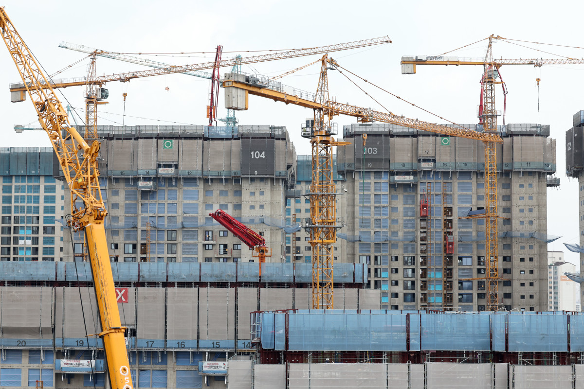 ▲서울 시내 한 아파트 공사 현장. (사진제공=뉴시스)