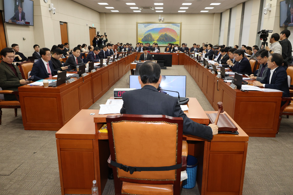 ▲24일 서울 여의도 국회에서 열린 정무위원회 전체회의 모습. (연합뉴스)