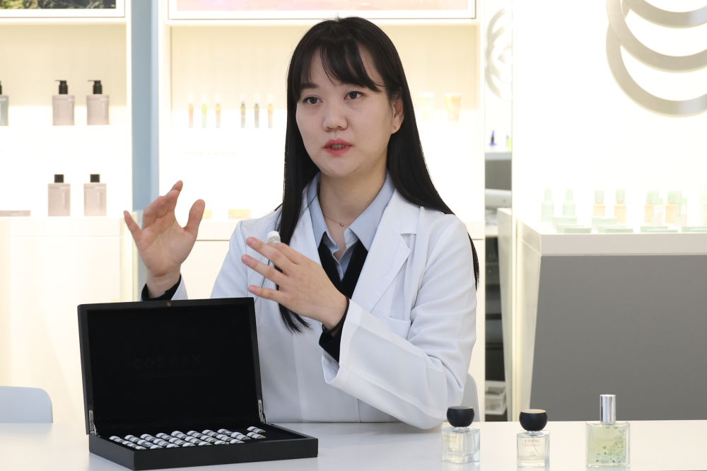 ▲전연진 코스맥스 향료 Lab 책임연구원이 3일 경기 판교 코스맥스R&I센터에서 이투데이와 인터뷰를 하고 있다. 고이란 기자 photoeran@ (이투데이DB)