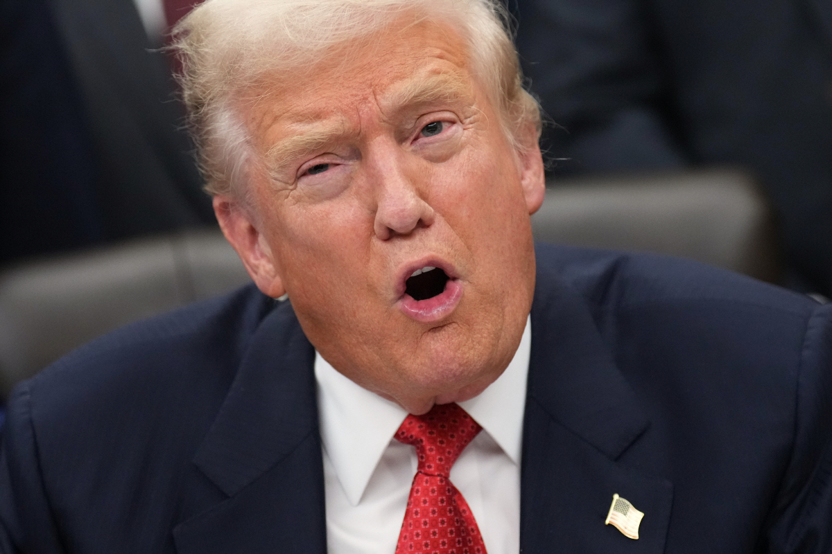 ▲도널드 트럼프 미국 대통령이 워싱턴D.C. 백악관 집무실에서 연설하고 있다. (워싱턴D.C./AP연합뉴스)