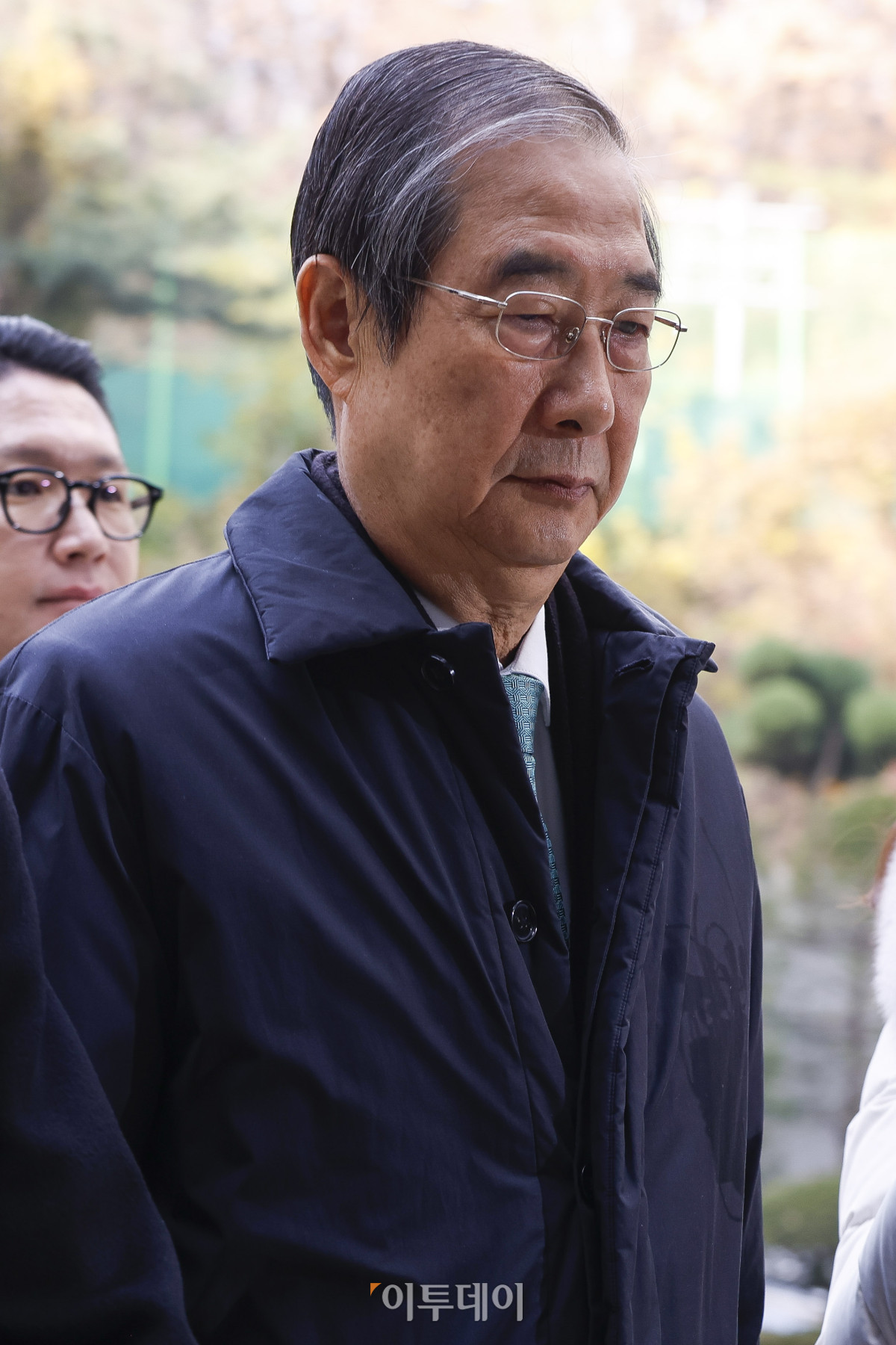 ▲한덕수 전 국무총리가 26일 서울 서초구 서울중앙지방법원에서 열린 내란 우두머리 방조, 내란 중요임무 종사 등 혐의 사건 1심 결심 공판에 출석하고 있다. 조현호 기자 hyunho@