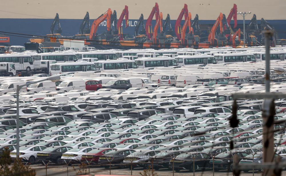 ▲경기 평택항에 수출용 차량이 세워져 있다. 신태현 기자 holjjak@  (이투데이DB)