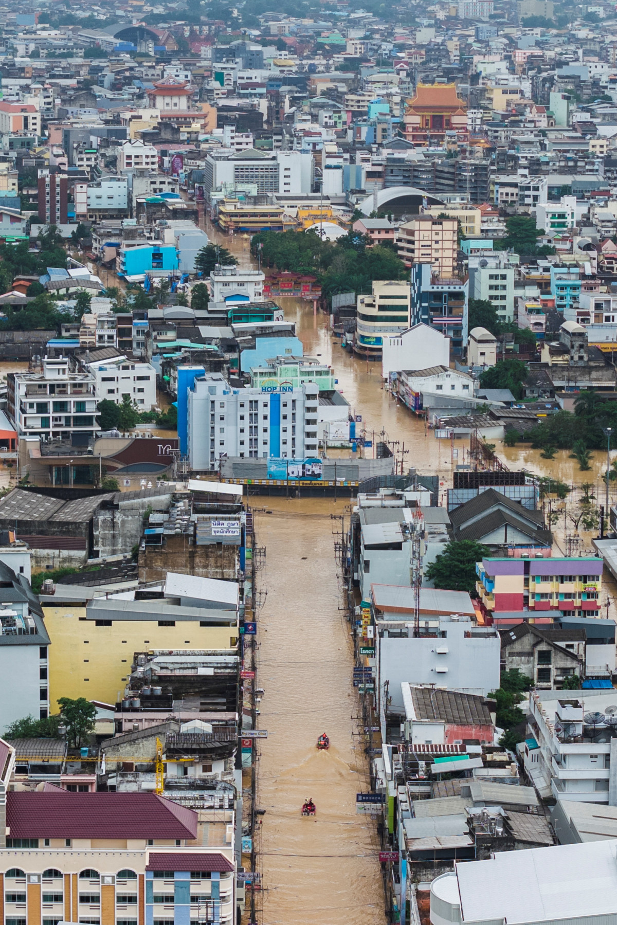 ▲26일 홍수로 침수된 태국 송클라주 핫야이시의 모습. (로이터연합뉴스)