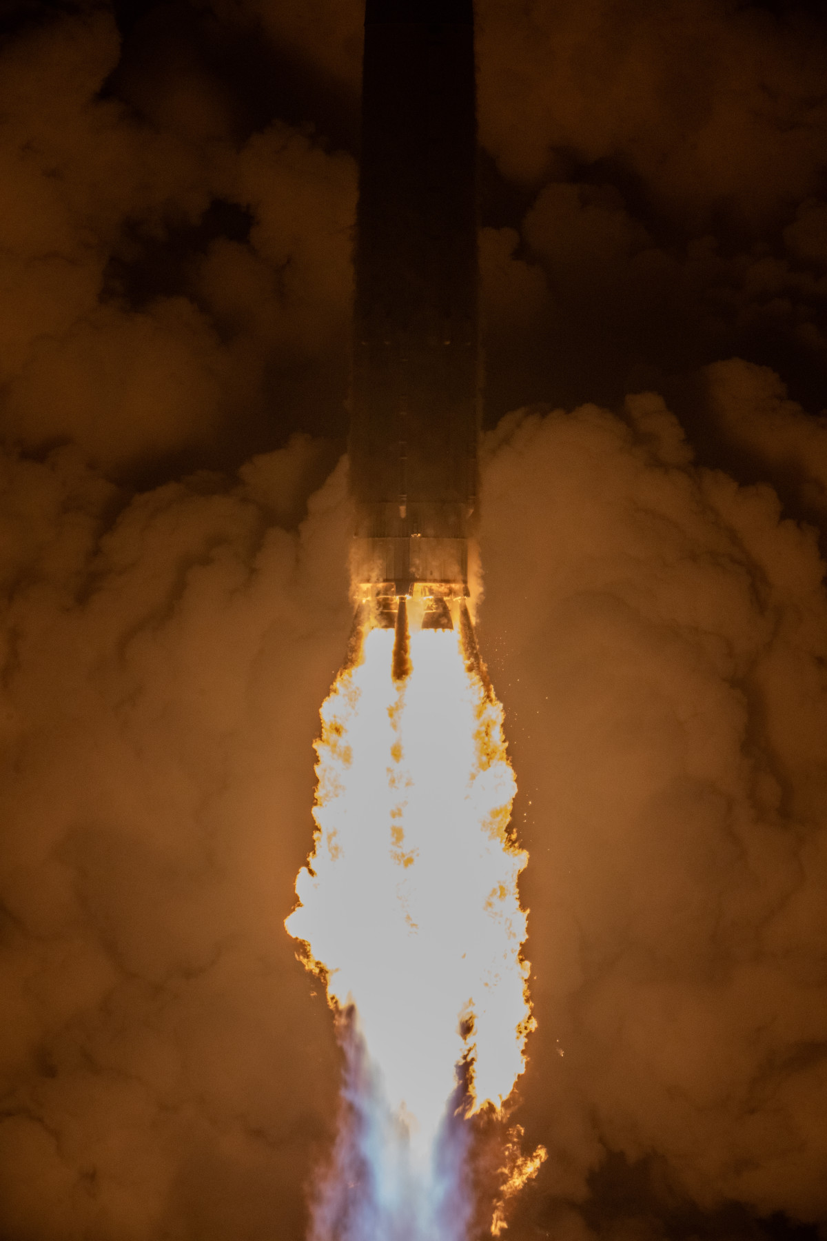 ▲누리호가 27일 새벽 1시 13분 발사됐다. (사진제공=항우연)