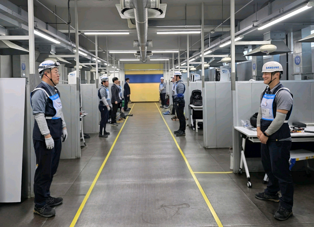 ▲엔지니어들이 서비스 기술경진대회에 참여했다. (자료제공=삼성전자서비스)