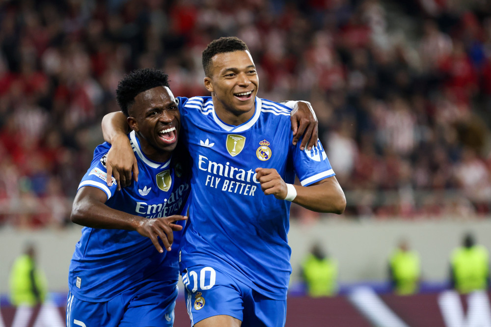 ▲레알 마드리드의 킬리안 음바페(오른쪽)가 26일(현지시간) 그리스 피레아스에서 열린 UEFA 챔피언스리그 리그 페이즈 올림피아코스전에서 득점 후 기뻐하고 있다. (EPA/연합뉴스)