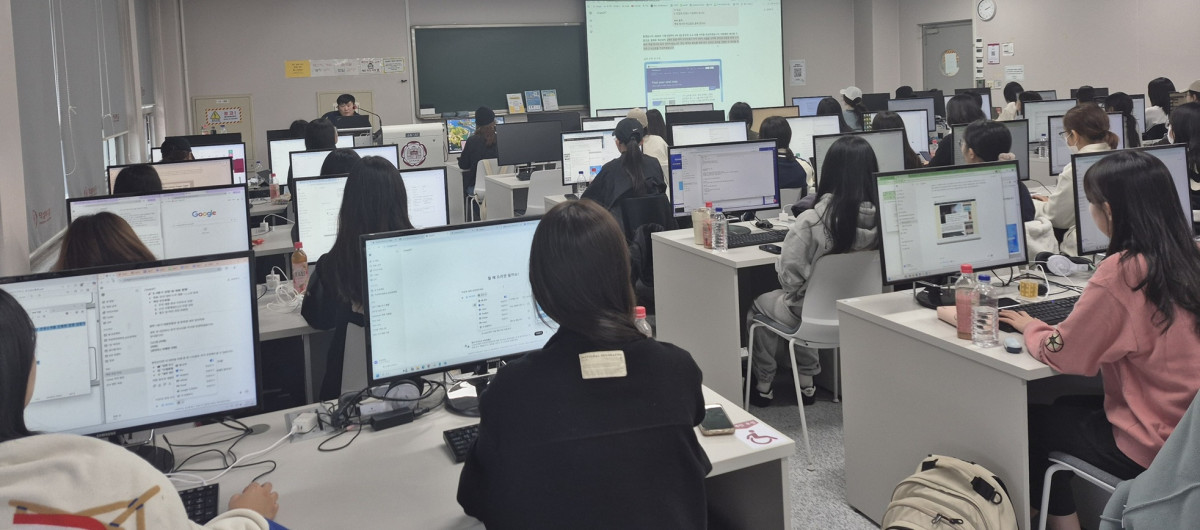 ▲덕성여대 대학일자리본부는 8~9일 양일간 ‘생성형 AI 및 데이터 분석 활용 교육’을 진행했다.  (사진=덕성여대)