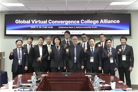 ▲(왼쪽부터) 이찬규 중앙대 행정부총장, 고석범 학교법인 중앙대학교 상임이사, 구본억 교육부 인재양성지원과 과장, 성맹제 중앙대 연구부총장, 강경숙 조국혁신당 의원, 아틸라 팔팔루시 헝가리 모홀리-나기 예술공과대 센터장, 위정현 중앙대 가상융합대학장, 투툰 주하나 인도네시아 반둥공과대학교 학장, 박광용 중앙대 교학부총장, 에센겔디 주마딜로프 키르기스스탄 살림베코프대학교 총장, 응웬 쩡 키엔 베트남 우정통신기술대학교 부총장, 워라윗 잔차이 태국 치앙마이대학교 학장 (중앙대)