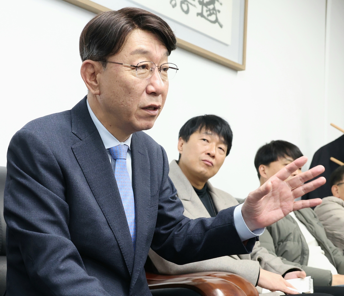 ▲완주·전주 통합 설명하는 우범기 전주시장. (사진제공=전주시)