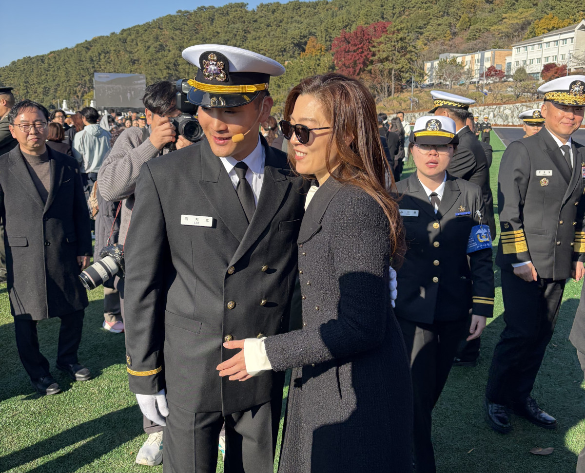 ▲이지호 씨(왼쪽)와 임세령 대상홀딩스 부회장(오른쪽). (공동취재단)