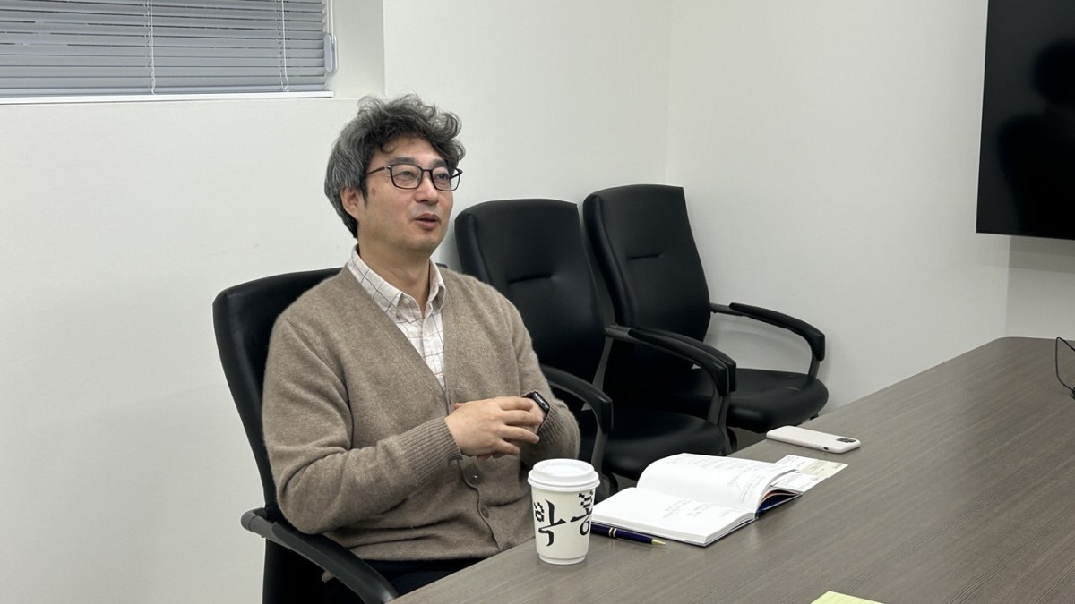 ▲신우창 국순당 연구소장이 박봉담과 전통주에 대해 설명하고 있다. (사진=연희진 기자)