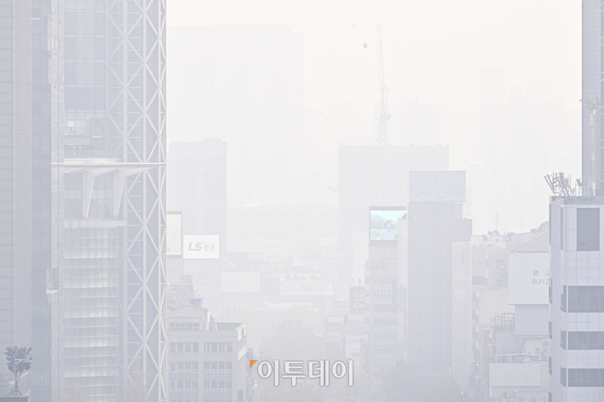 ▲'매우 나쁨' 서울 초미세먼지주의보 발령, 인천 영종·영흥, 충남 서부권에도 발령 (조현호 기자 hyunho@)