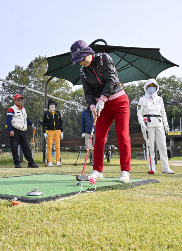 ▲파크골프대회 경기 장면(사진=이투데이 조현호 기자 hyunho@)