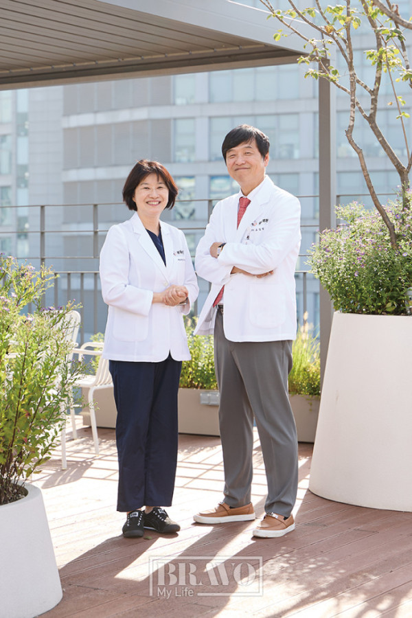 ▲광동병원 조상헌 병원장(오른쪽)과 박민정 대표원장 겸 글로벌검진센터장. 성민하 프리랜서 s-mean@naver.com