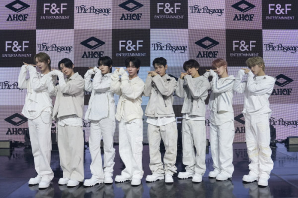▲아홉(AHOF) 쇼케이스(사진제공=F&F엔터테인먼트)