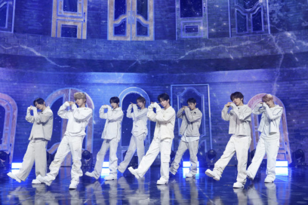 ▲아홉(AHOF) 쇼케이스(사진제공=F&F엔터테인먼트)