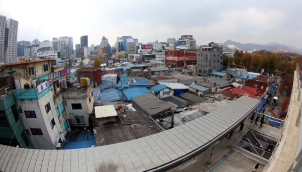 ▲유네스코 세계유산인 종묘 인근 세운4구역 재개발 사업과 관련해 국가유산청과 서울시의 갈등이 심화되고 있다. 사진은 20일 서울 종로구 세운상가 인근. 신태현 기자 holjjak@