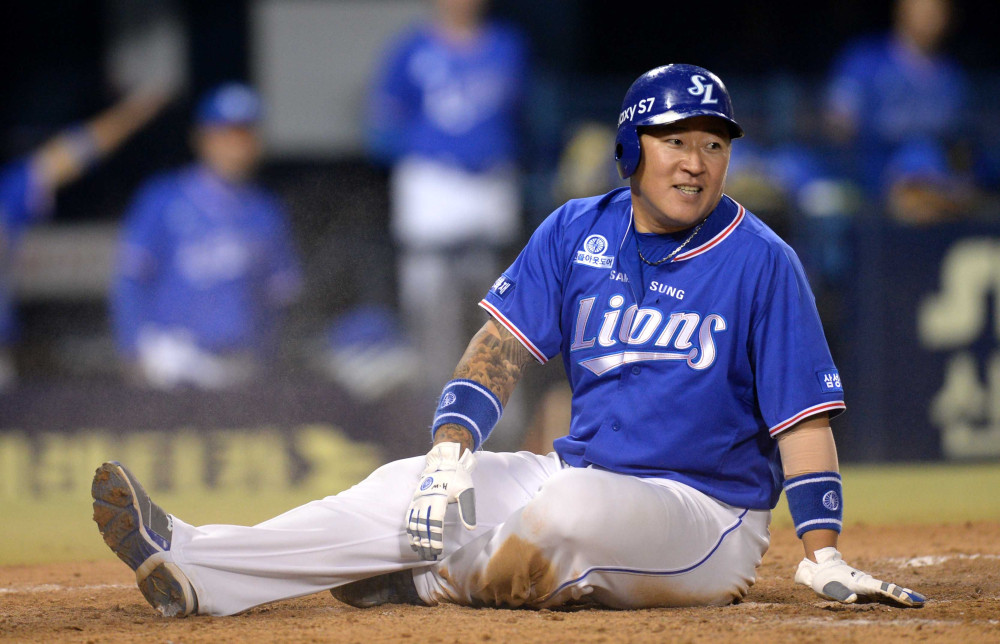 ▲'퉁어게인' 다시 한번 삼성 최형우, 2년 최대 26억 원, 최형우 삼성과 FA 선수 계약 완료 (뉴시스)