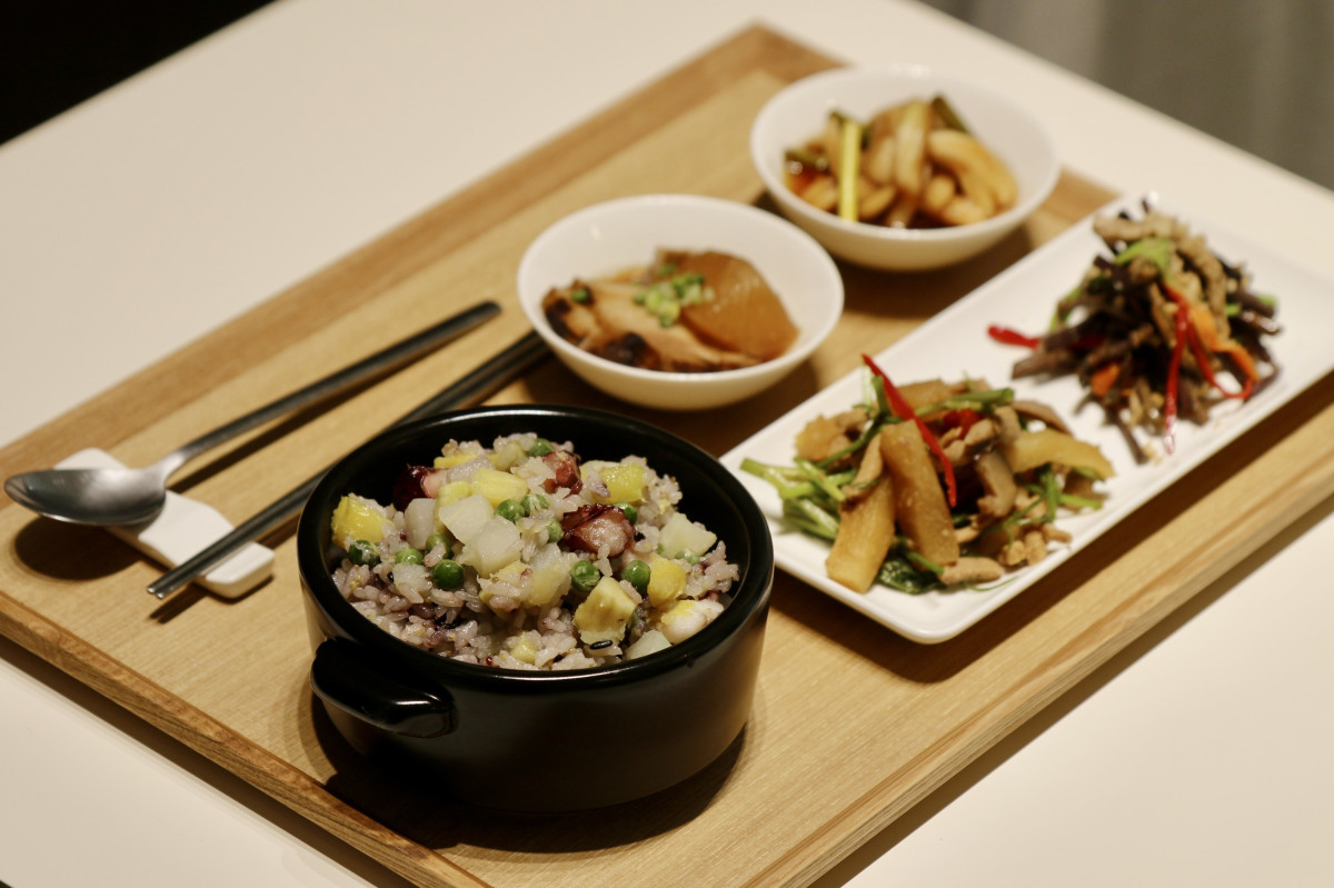 ▲CJ프레시웨이 급식 메뉴 향토정찬 한상차림 (사진제공=CJ프레시웨이)