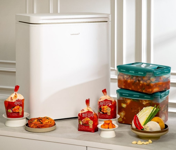 ▲락앤락은 김장철을 맞아 동원F&B 양반 김치와 오는 7일까지 이벤트를 선보인다. (사진제공=락앤락)