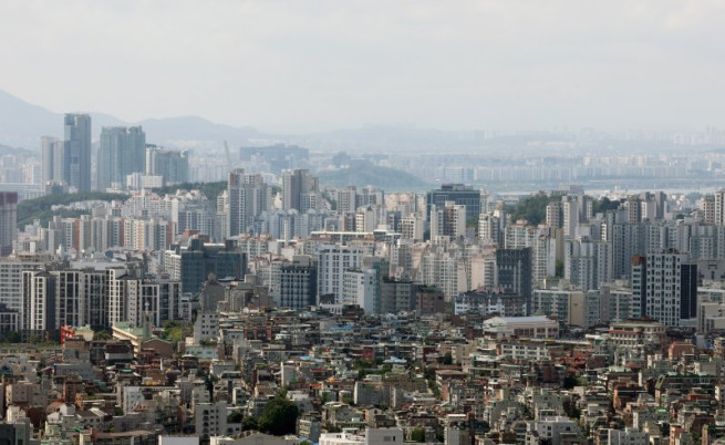 ▲서울 중구 남산에서 바라본 도심 아파트 모습. (뉴시스)
