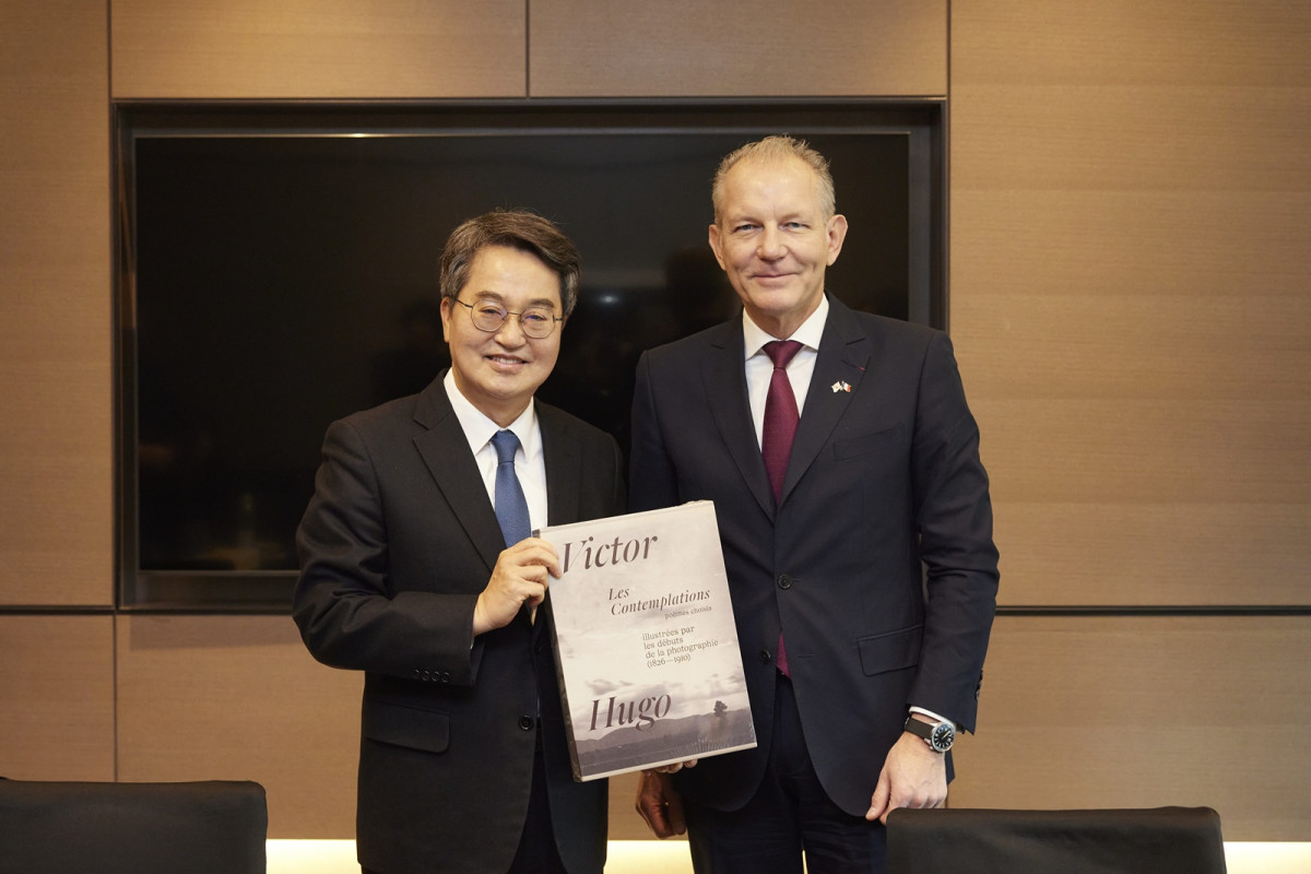 ▲김동연 경기도지사가 2일 프랑스 에어리퀴드 프랑수아 자코 회장과 만나 반도체 소재·수소 분야의 경기도 투자 확대 방안을 논의했다. (경기도)