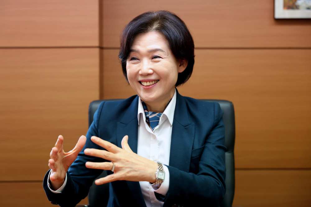 ▲이인실 전 특허청장이 1일 서울 서초구 청운국제특허법인에서 이투데이와 인터뷰를 갖고 있다. (신태현 기자 holjjak@)