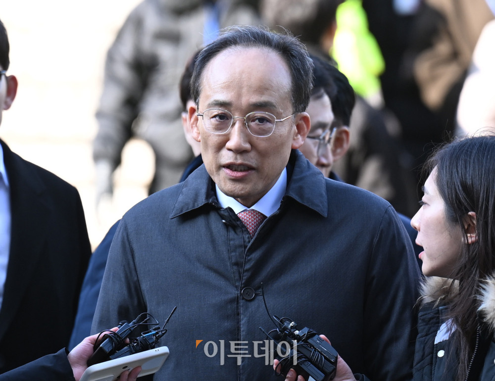 ▲국회의 12·3 비상계엄 해제 표결 방해 혐의를 받는 추경호 국민의힘 전 원내대표가 2일 서울 서초구 서울중앙지방법원에서 열린 구속 전 피의자심문(영장실질심사)에 출석하고 있다. 조현호 기자 hyunho@ (이투데이DB)