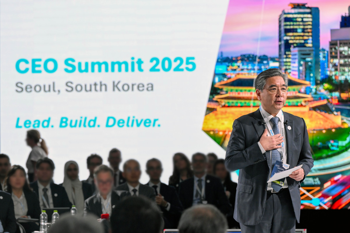 ▲현대차그룹 장재훈 부회장이 3일(수) 개막한 '수소위원회 CEO Summit'에서 발언하고 있다. (사진=현대차)