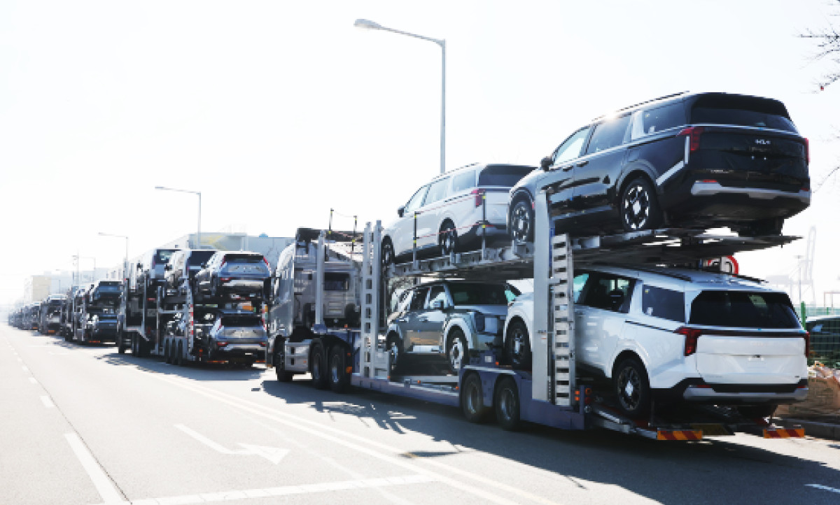 ▲ 줄지어 서 있는 카캐리어. (연합뉴스)