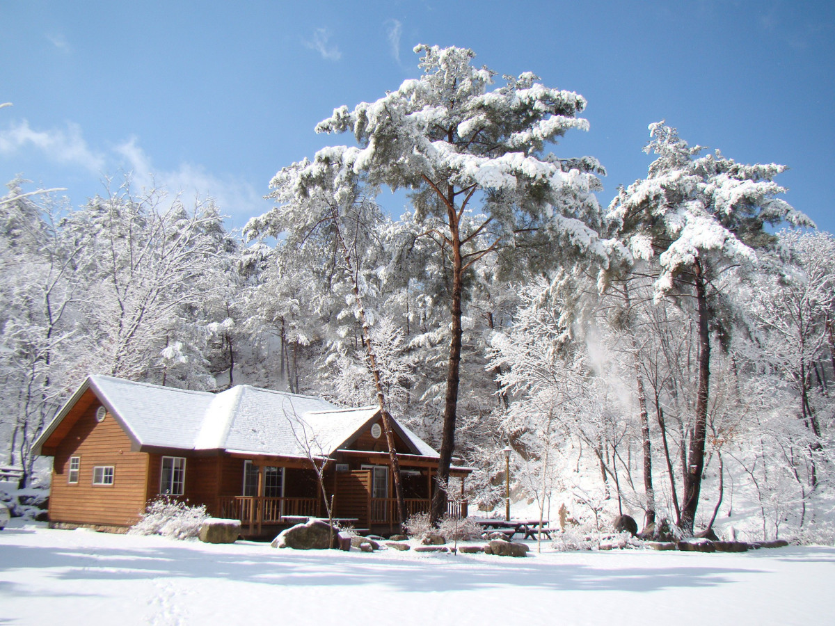 ▲용화산휴양림 숲속의 집 (사진제공=산림청 국립자연휴양림관리소)