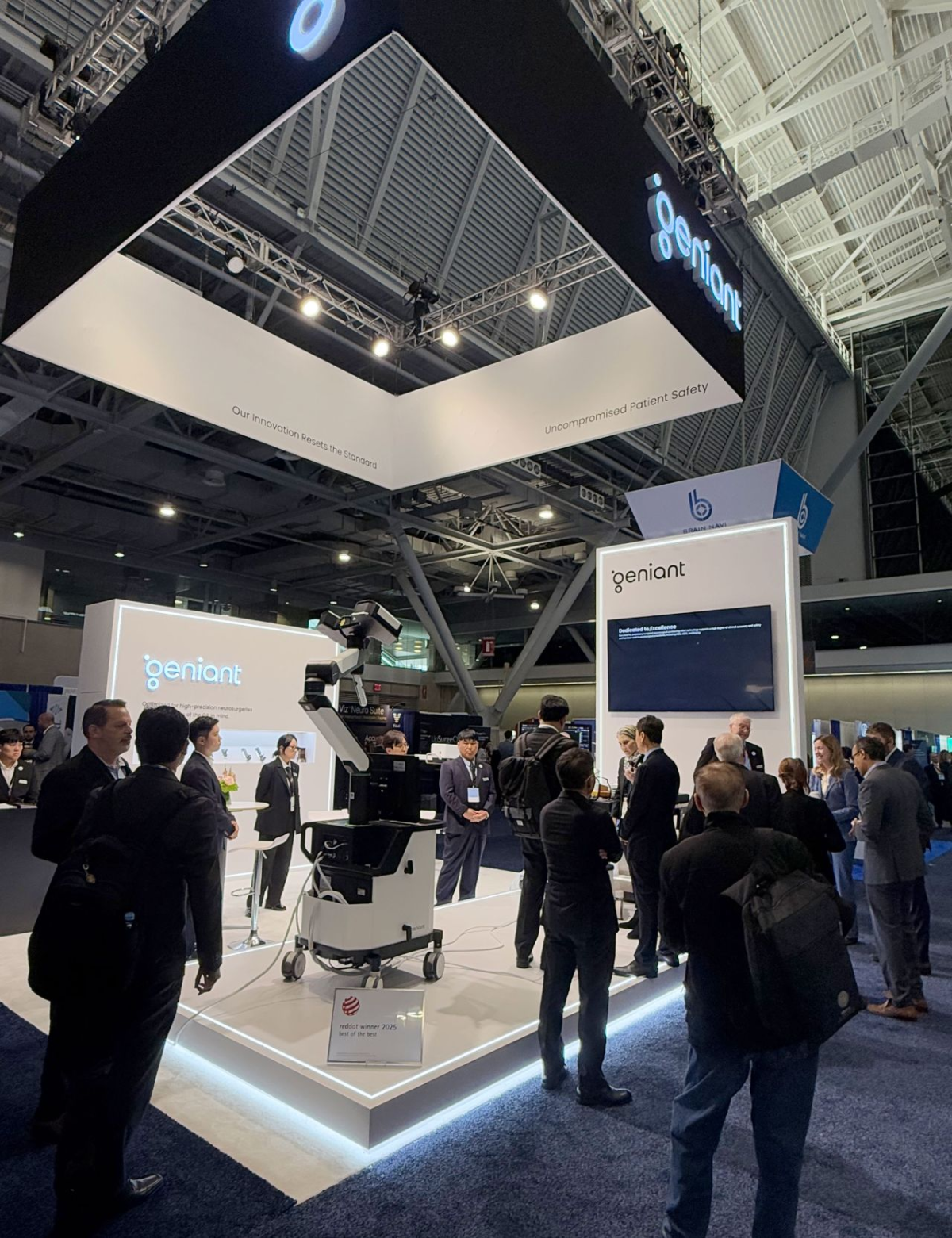 ▲미국 신경외과학회에 참가한 고영테크놀러지 전시 부스. (사진제공=고영)